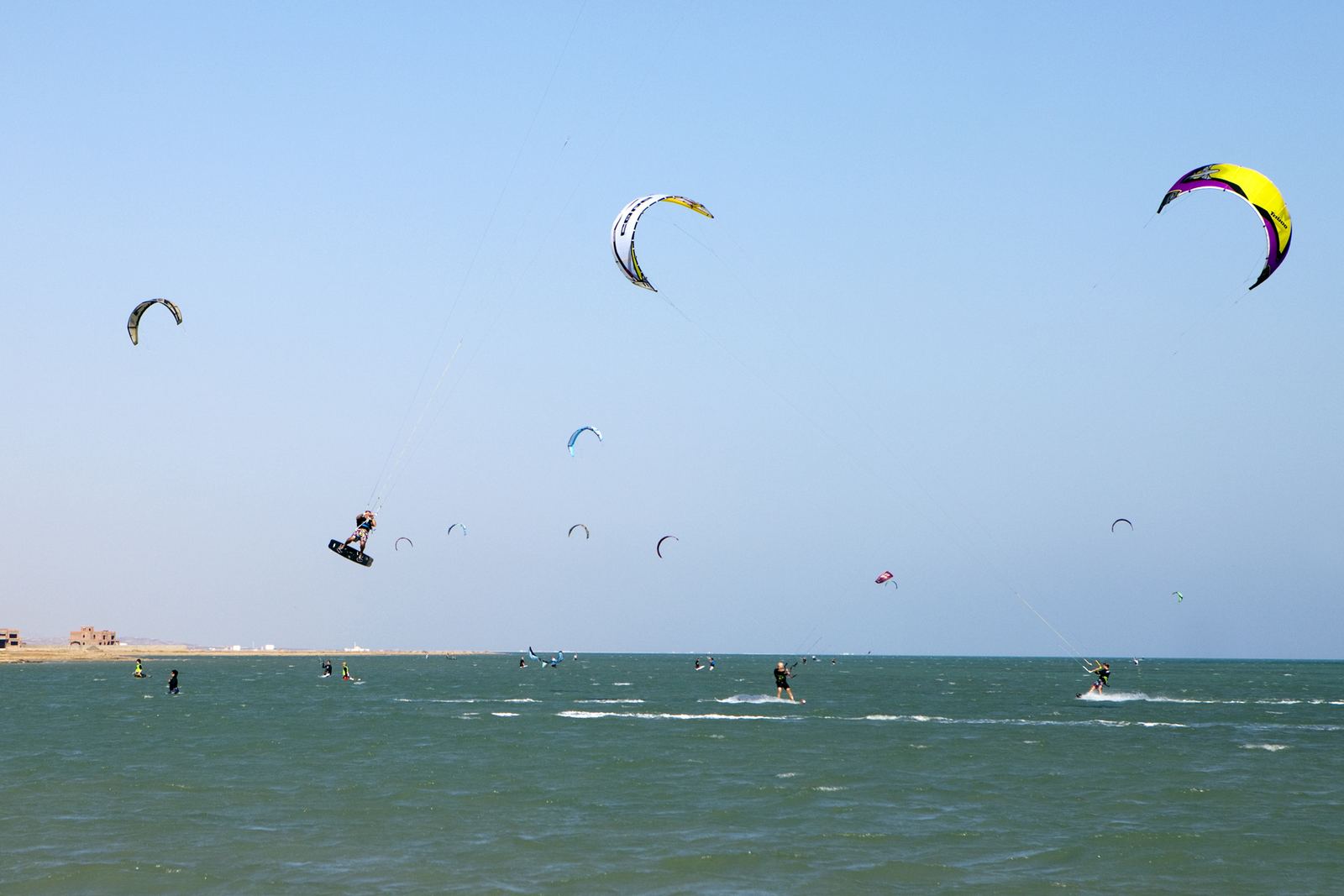 Kitesurf en El Gouna, en la costa egipcia del Mar Rojo